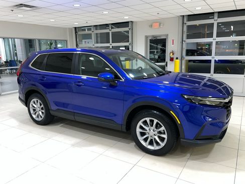 Used 2023 Honda CR-V EX image 1