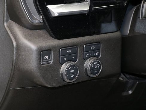 Used 2024 Chevrolet Silverado 1500 RST image 27