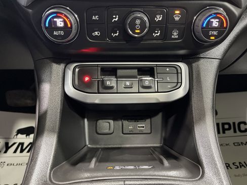 Used 2023 GMC Acadia SLT w/ Elevation Edition image 25