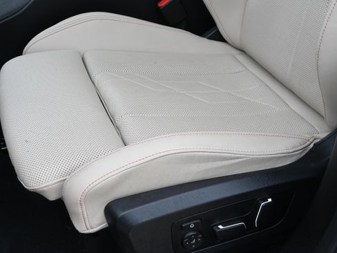 Certified 2025 BMW X3 xDrive30i w/ Premium Package image 27