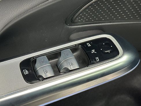 New 2025 Mercedes-Benz E 350 4MATIC Sedan image 13