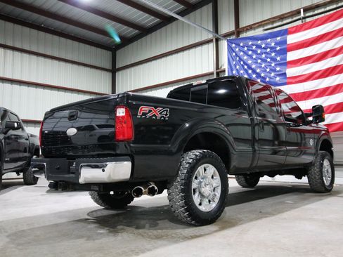 Used 2012 Ford F250 Lariat w/ Lariat Ultimate Pkg AWD/4WD image 11