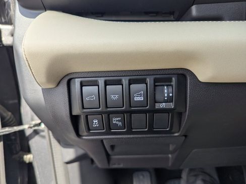 Used 2022 Subaru Ascent Limited w/ Technology Package image 23