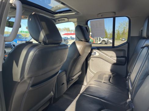 Used 2019 Nissan Frontier PRO-4X w/ Pro-4x Luxury Package AWD/4WD image 10