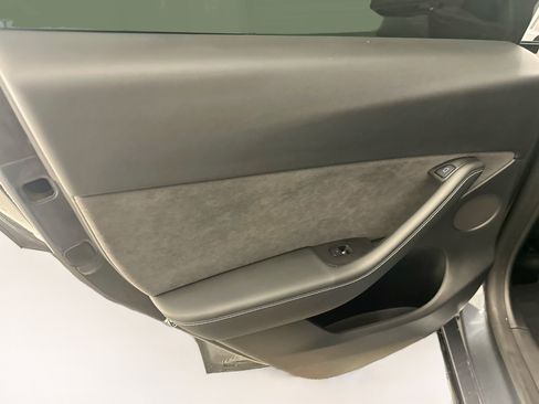 Used 2022 Tesla Model Y Performance AWD/4WD image 28