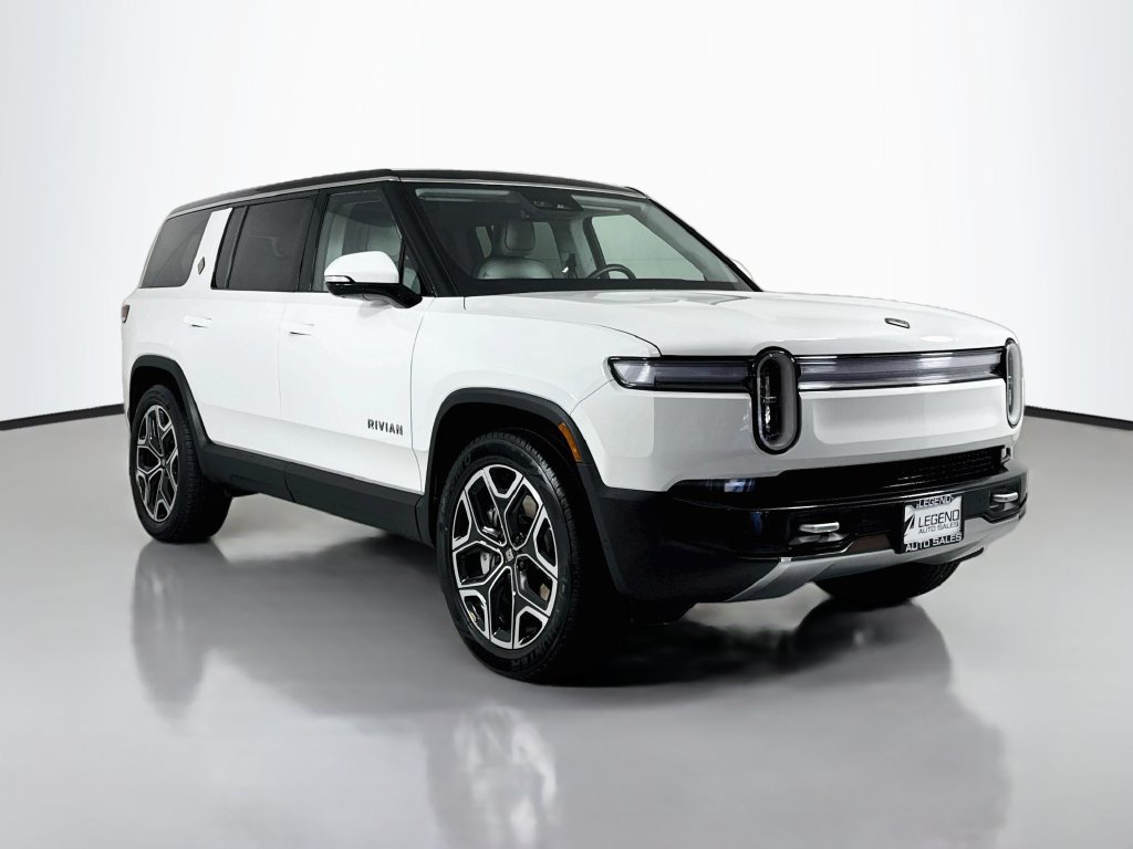 Used 2025 Rivian R1S Adventure Dual AWD/4WD image 4