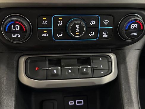 Used 2023 GMC Acadia SLE w/ Driver Convenience Package image 23