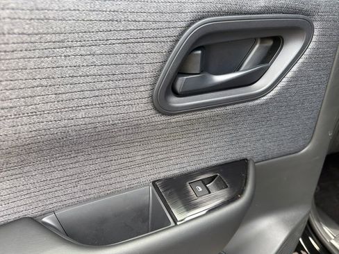 Certified 2023 Nissan Rogue S FWD image 22