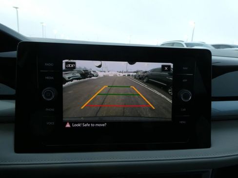 New 2026 Volkswagen Taos SEL AWD/4WD image 3