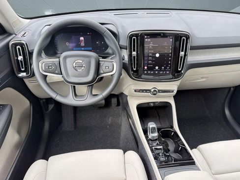 New 2026 Volvo XC40 B5 Plus w/ Protection Package Premier image 28