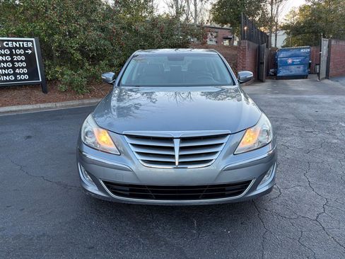 Used 2013 Hyundai Genesis 3.8 image 10