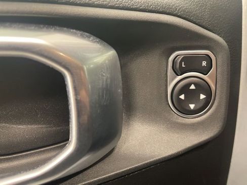 Used 2023 Jeep Wrangler Unlimited Rubicon image 19