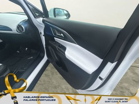 Certified 2025 Chevrolet Equinox EV LT image 32