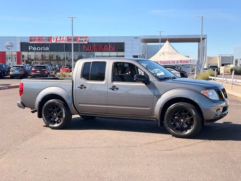 Certified 2021 Nissan Frontier SV w/ Midnight Edition Floor Mats RWD image 6