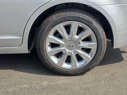 Used 2012 Lincoln MKZ FWD image 4