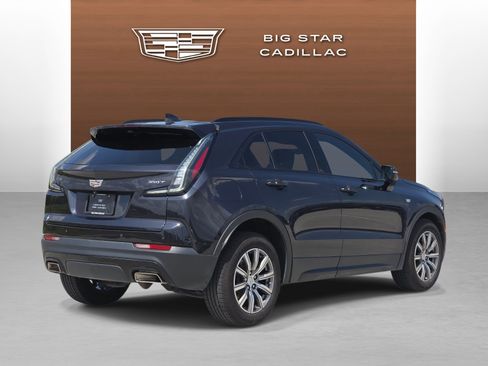Used 2022 Cadillac XT4 Sport w/ Enhanced Visibility Package FWD image 5