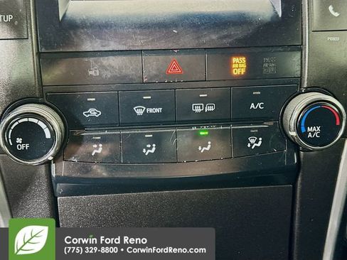 Used 2015 Toyota Camry SE image 15