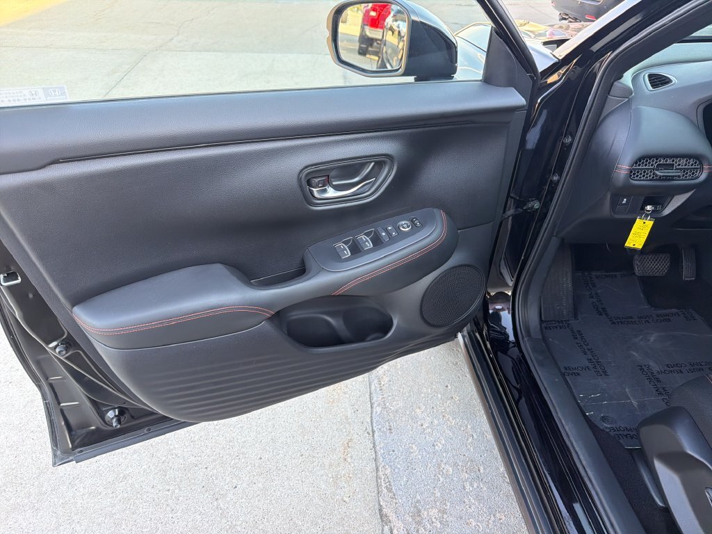 Used 2024 Honda HR-V Sport image 10