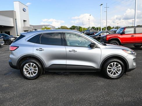 Certified 2022 Ford Escape SE image 3