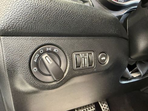 Used 2018 Dodge Challenger SRT Hellcat image 32