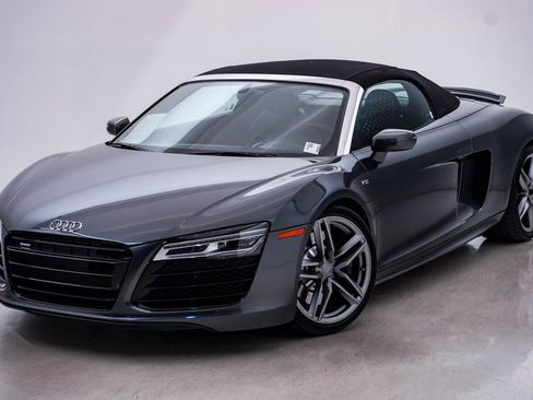 Used 2015 Audi R8 V10 w/ Full Leather Package image 8