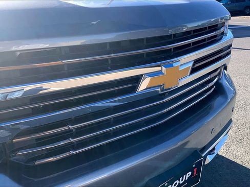 Used 2022 Chevrolet Silverado 1500 High Country w/ Technology Package image 29