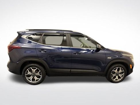 Certified 2022 Kia Seltos EX AWD/4WD image 4