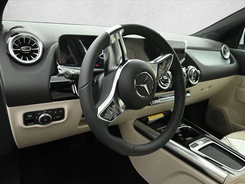 Certified 2026 Mercedes-Benz GLA 250 4MATIC image 10