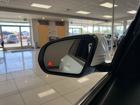 Used 2018 Mercedes-Benz C 300 Sedan image 23