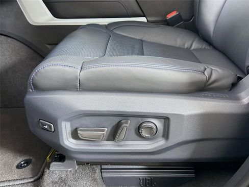 New 2025 Toyota Tundra Platinum image 34