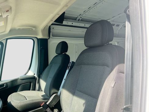 Used 2024 RAM ProMaster 2500 w/ Safety Group FWD image 19