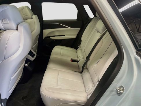 Used 2025 Cadillac Lyriq Sport AWD/4WD image 23