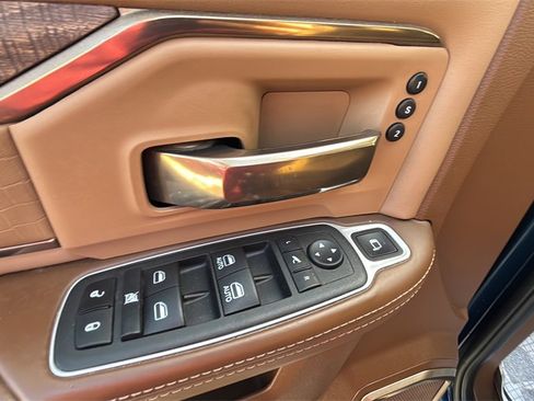 Used 2022 RAM 2500 Limited image 18