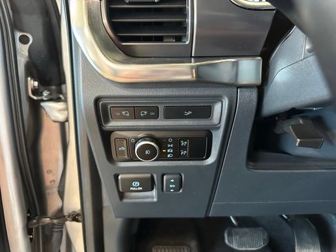 Used 2023 Ford F150 Lariat AWD/4WD image 22