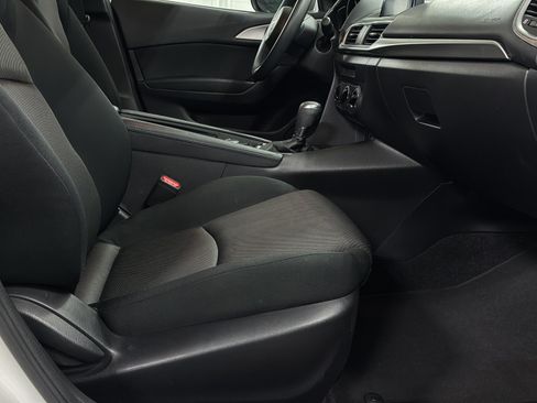 Used 2017 MAZDA MAZDA3 Sport FWD image 19
