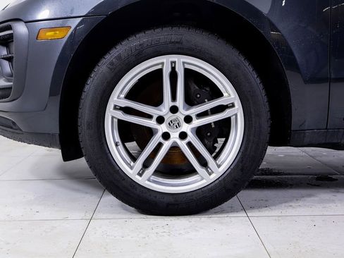 Certified 2025 Porsche Macan image 27