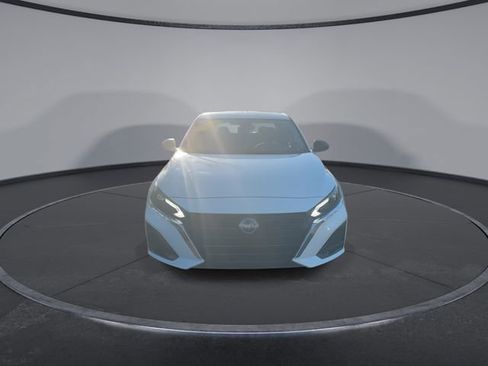 Used 2025 Nissan Altima 2.5 SV image 6