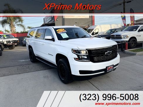 Used 2018 Chevrolet Suburban LT image 1