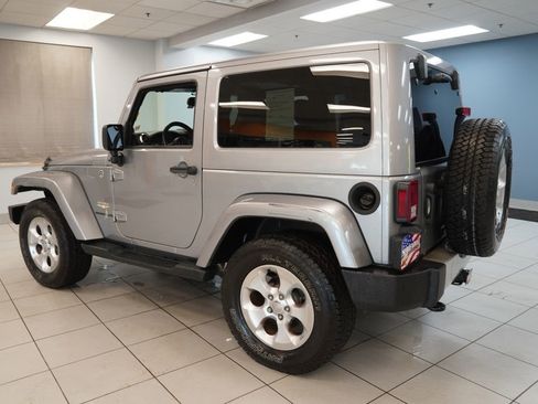 Used 2014 Jeep Wrangler Sahara w/ Connectivity Group AWD/4WD image 7