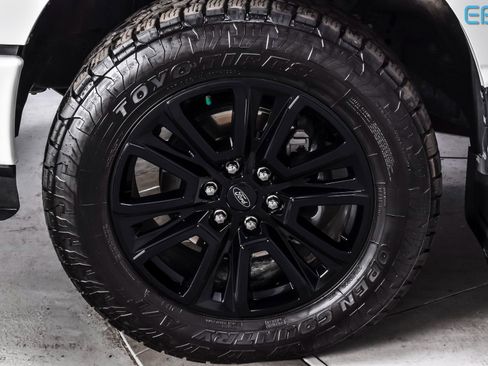 Used 2024 Ford F150 Platinum image 6