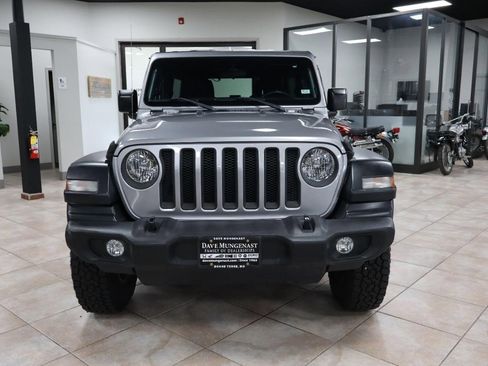 Used 2018 Jeep Wrangler Unlimited Sport S AWD/4WD image 7