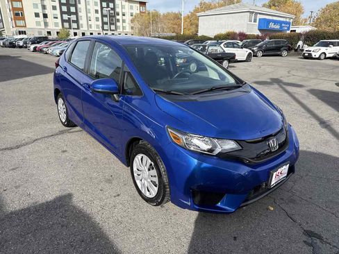 Used 2017 Honda Fit LX image 4