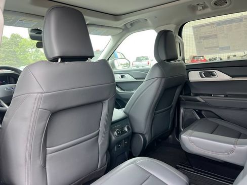 New 2026 Ford Explorer Active w/ Active Comfort Package AWD/4WD image 39