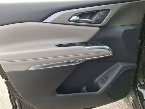 Certified 2025 Chevrolet Traverse LT image 12