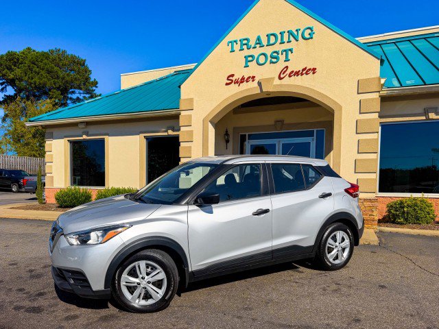 Used 2020 Nissan Kicks S FWD image 3