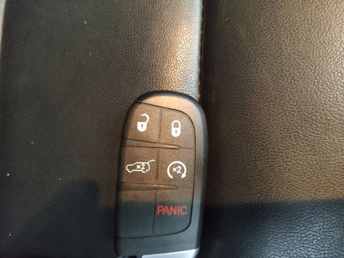 Used 2021 Jeep Grand Cherokee Limited AWD/4WD image 32