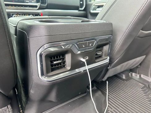 Used 2022 GMC Sierra 1500 SLT w/ SLT Convenience Package image 33