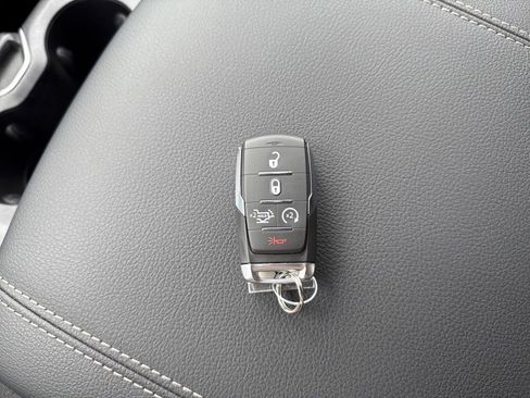 New 2026 RAM 1500 4x4 Crew Cab image 26