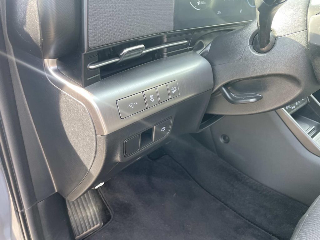 Used 2025 Hyundai Kona SEL AWD/4WD image 19