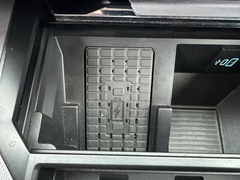 Used 2023 Ford F250 Lariat w/ FX4 Off-Road Package image 17